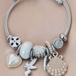 Çelik Peri ve Deniz Kabuğu Model Charm Bilezik