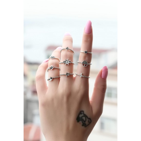 Gümüş Renk Metal 9lu Yüzük Seti Gümüş Renk Metal 9lu Yüzük Seti