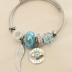 Kanat ve Mavi Göz Figürlü Taşlı Charm Bilezik