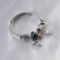 Çelik Charm Model Siyah Paraşüt Figür Tavşan Detay Zirkon Taşlı Kadın Bileklik