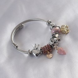 Çelik Charm Model Pembe Çilek Figür Kalp Detay Zirkon Taşlı Kadın Bileklik