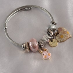 Pembe Renk Çiçekli Kalp Figür Tavşan Detay Charm Kadın Bileklik