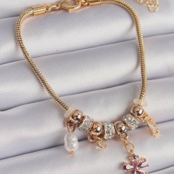 316L Çelik Gold Renk Zincir Sallantı Zirkon Taşlı Çiçek Model Charm Bileklik