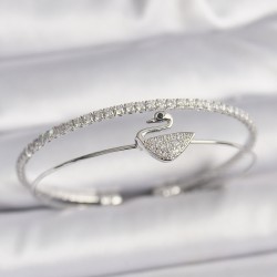 Pirinç Gümüş Renk Zirkon Taşlı Kuğu Model Kadın Bileklik