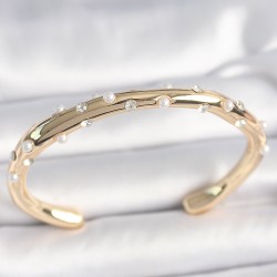 Pirinç Gold Renk Zirkon Taşlı İncili Kadın Bilezik
