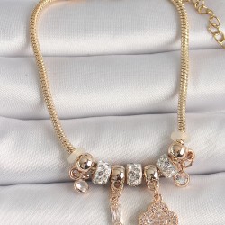 316L Çelik Gold Renk Zincir Sallantı Zirkon Taşlı Yonca Figür Kadın Bileklik