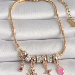 316L Çelik Gold Renk Zincir Sallantı Zirkon Taşlı Ayıcık Figür Yıldız Detay Kadın Bileklik