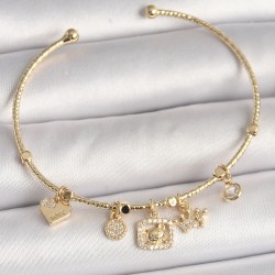 Pirinç Gold Renk Sallantı Zirkon Taşlı Ayıcık Figür Taç Detay Charm Kadın Bileklik
