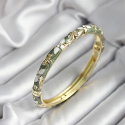 Mineli Pirinç Yeşil Çiçek Desenli Zirkon Taşlı Gold Renk Kadın Kelepçe (çap 60 mm)