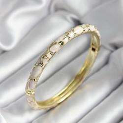 Mineli Pirinç Krem Çiçek Desenli Gold Renk Kadın Kelepçe (çap 60 mm)
