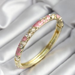 Mineli Pirinç Pembe Çiçek Desenli Zirkon Taşlı Gold Renk Kadın Kelepçe