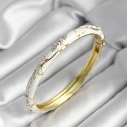 Mineli Pirinç Beyaz Çiçek Desenli Zirkon Taşlı Gold Renk Kadın Kelepçe