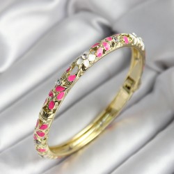 Mineli Pirinç Pembe Çiçek Desenli Gold Renk Kadın Kelepçe