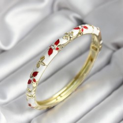Mineli Pirinç Beyaz Çiçek Desenli Gold Renk Kadın Kelepçe