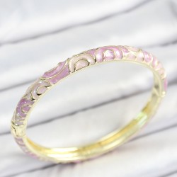 Mineli Pirinç Pembe Sarmal Desenli Gold Renk Kadın Kelepçe