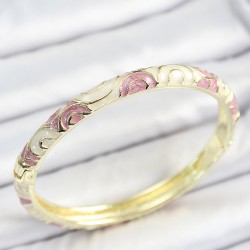 Mineli Pirinç Pembe Bej Sarmal Desenli Gold Renk Kadın Kelepçe