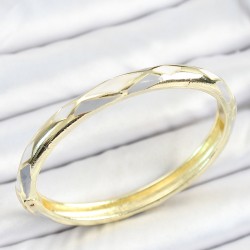 Mineli Pirinç Gri Beyaz Baklava Desenli Gold Renk Kadın Kelepçe
