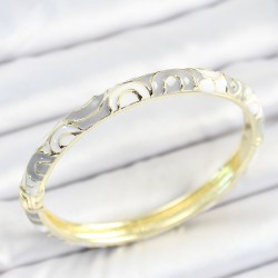 Mineli Pirinç Gri Beyaz Sarmal Desenli Gold Renk Kadın Kelepçe