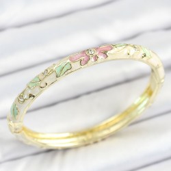 Mineli Pirinç Zirkon Taşlı Yeşil Pembe Çiçek Desenli Gold Renk Kadın Kelepçe
