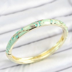 Mineli Pirinç Zirkon Taşlı Su Yeşili Çiçek Desenli Gold Renk Kadın Kelepçe