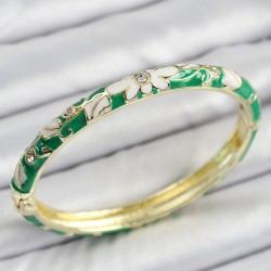 Mineli Pirinç Gold Renk Yeşil Çiçek Desen Motifli Kadın Kelepçe