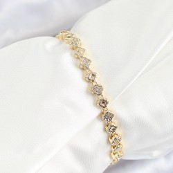 Pirinç Yonca Model Zirkon Taşlı Gold Renk VİP Seri Kadın Bileklik