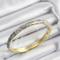 Mineli Pirinç Gri Sarmal Motifli Gold Renk Kadın Kelepçe
