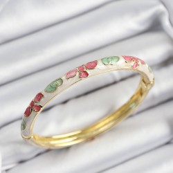 Mineli Pirinç Pembe Yeşil Ve Krem Çiçek Motifli Gold Renk Kadın Kelepçe