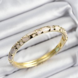 Mineli Pirinç Krem Petek Motifli Gold Renk Kadın Kelepçe