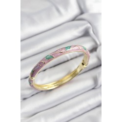 Mineli Pirinç Pembe Ve Yeşil Yaprak Motifli Gold Renk Kadın Kelepçe