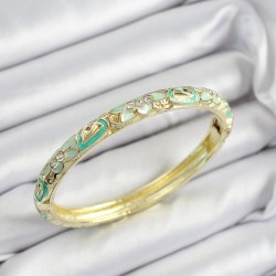 Mineli Pirinç Zirkon Taşlı Yeşil Çiçek Motifli Gold Renk Kadın Kelepçe