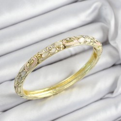 Mineli Pirinç Zirkon Taşlı Beyaz Pembe Çiçek Motifli Gold Renk Kadın Kelepçe