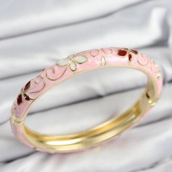 Mineli Pirinç Pembe Çiçek Motifli Gold Kadın Kelepçe