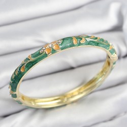 Mineli Pirinç Zirkon Taşlı Yeşil Çiçek Motifli Gold Kadın Kelepçe