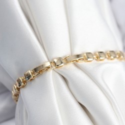 Pirinç VIP Seri Zirkon Taşlı Gold Renk Kadın Bileklik