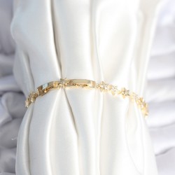 Pirinç Gold Renk Yıldız Model Kadın Bileklik