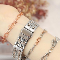 Gümüş Renk Metal Kordonlu Rose Kasa Detay Zirkon Taşlı Kadın Saat Kombini