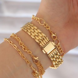 Roma Rakamlı Gold Renk Zirkon Taşlı Kare Kasa Saat ve Bileklik Seti