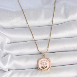 316L Çelik Gold Renk Zincir Pembe Papatya İşlemeli İnci Detay Kadın Kolye