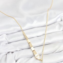 Pirinç Yılan Model Gold Renk Asansörlü Kadın Kolye