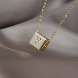 Gold Renk Zirkon Taşlı Küp Model Y Harfli Kolye