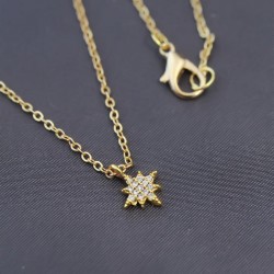 Minimal Gold Renk Kutup Yıldızı Zirkon Taşlı Kadın Kolye
