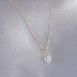 Gold Renk Beyaz Kristal Kalp Figür Kadın Kolye