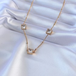 316L Çelik Gold Renk Kare Zirkon Taş Model Minimal Top Detay Kadın Kolye