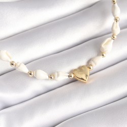 Beyaz Deniz Kabuğu Model Gold Renk Kalp Figür Kadın Kolye