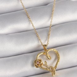 316L Çelik Gold Renk Zincir Zirkon Taş Detaylı Kalp Figür Gül Detay Kadın Kolye