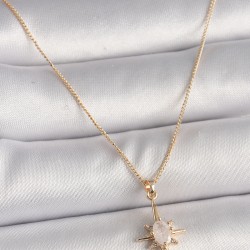 Pirinç Gold Renk Zirkon Taşlı Kuzey Yıldızı Model Kadın Kolye