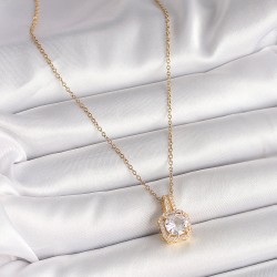 316L Çelik Gold Renk Zincir Zirkon Taşlı Kare Model Kadın Kolye