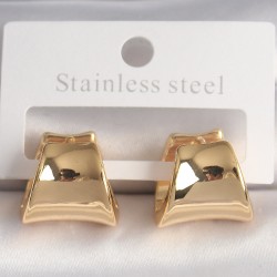 Pirinç Gold Renk Yarım Halka Model Kadın Küpe
