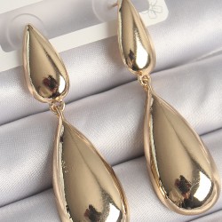 Pirinç Gold Renk Sallantı Damla Model Kadın Küpe